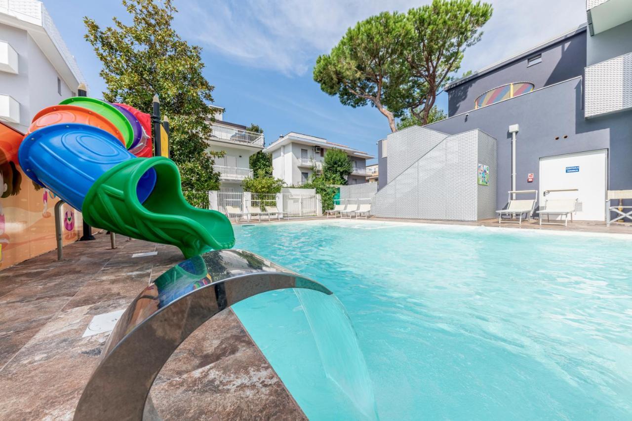Residence Filmare Риччоне Экстерьер фото