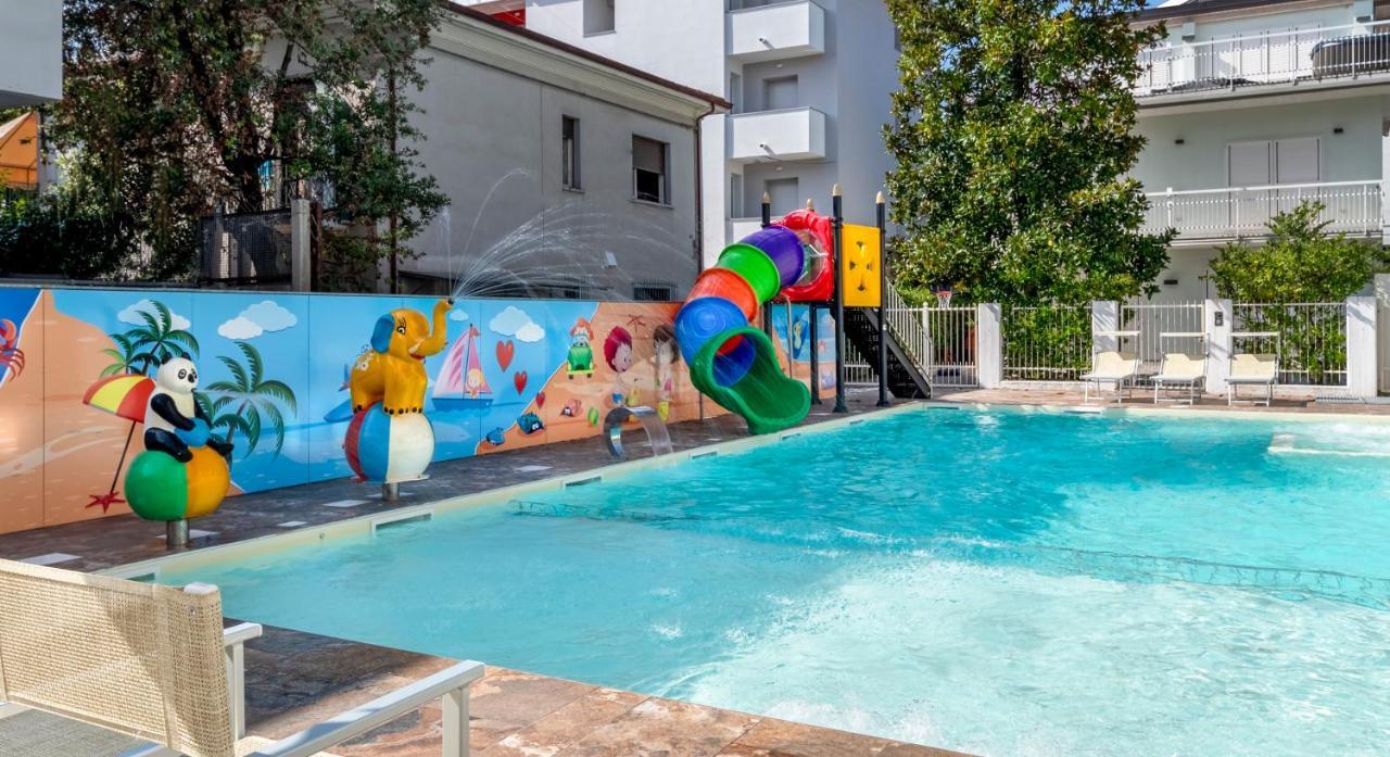 Residence Filmare Риччоне Экстерьер фото